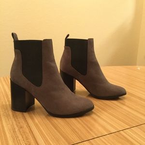 Steve Madden Heeled Boots: Suede Grey